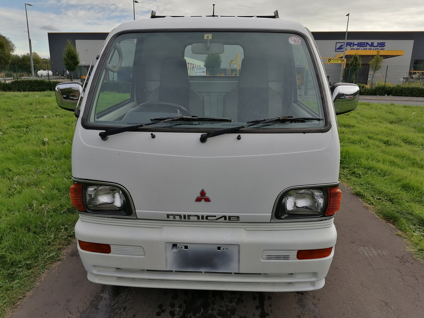 Mitsubishi minicab truck